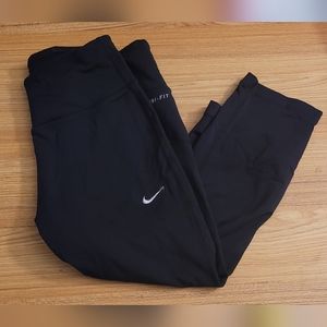Nike Dri-Fit Capris Leggings